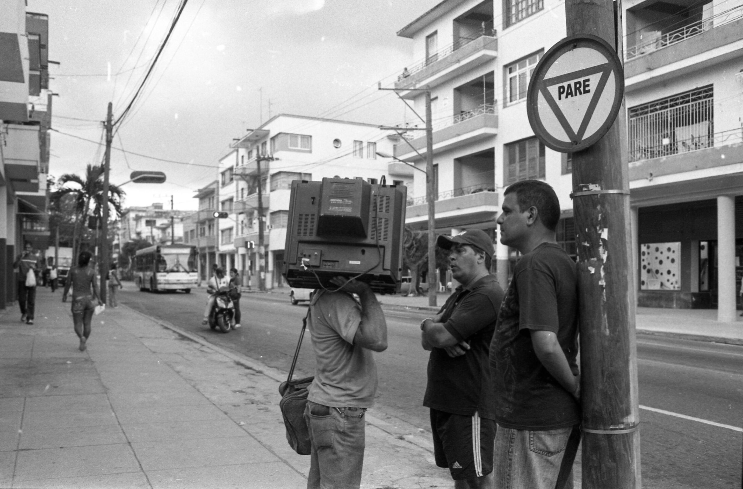 Analogico BW 25 Scaled